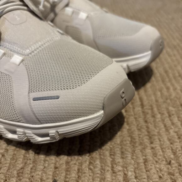 On Cloud Shoes Cloud 5 Women's Running Sneakers: All White 7.5 Medium US - Picture 2 of 13